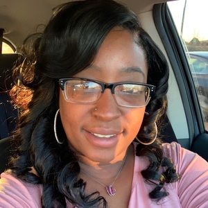 Meet your Posher, Lekeya